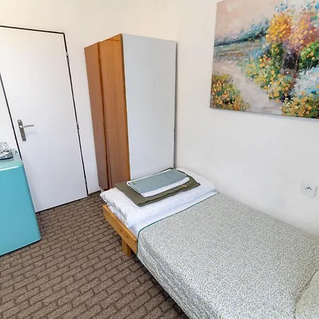 Hostel Turisticka